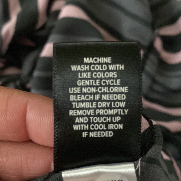 TORRID GRAY PURPLE SHEER FAUX WRAP LONG SLEEVE LADIES BLOUSE SIZE 2 - Picture 10 of 11